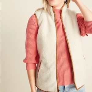 NWT Old Navy Sherpa Vest Medium